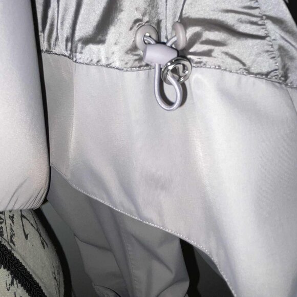 Lululemon Everyday Getaway Jacket Dark Chrome – VEUC! – Size 8 - Picture 9 of 15